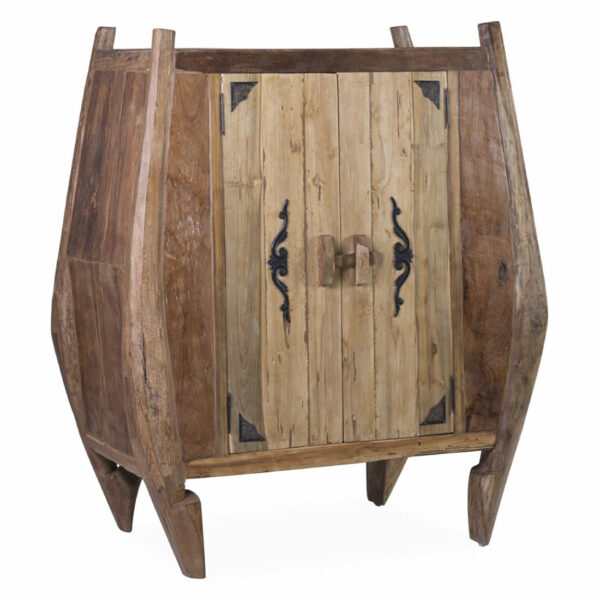 Armario Con Esquinas De Metal