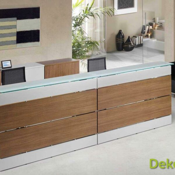 MOSTRADOR RECTO SERIE ISLA CON ENCIMERA DE CRISTAL MATIZADO