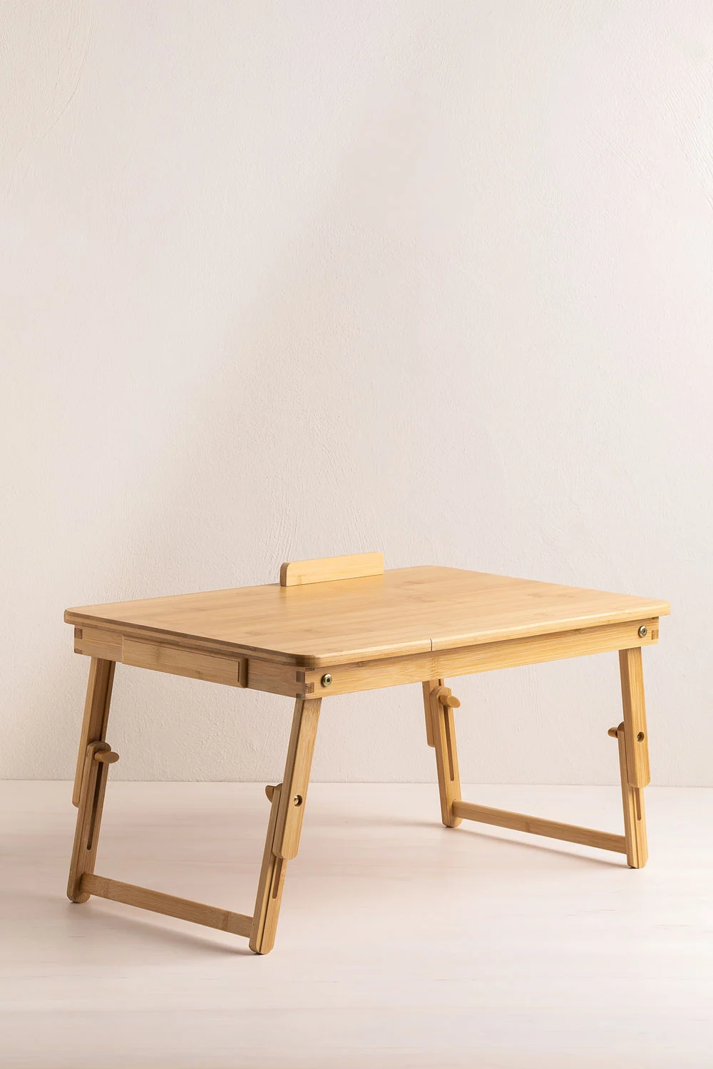 mesa auxiliar plegable para portatil en bambu tecnik 2