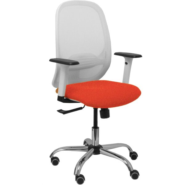 Silla Cilanco blanca malla blanca asiento bali naranja oscuro brazo regulable base cromada ruedas de parqué